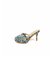 Chambray Lottie