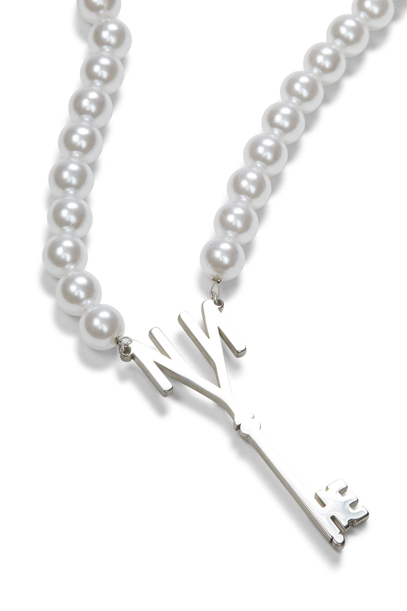 Anchors: T3 Pearl Key Necklace